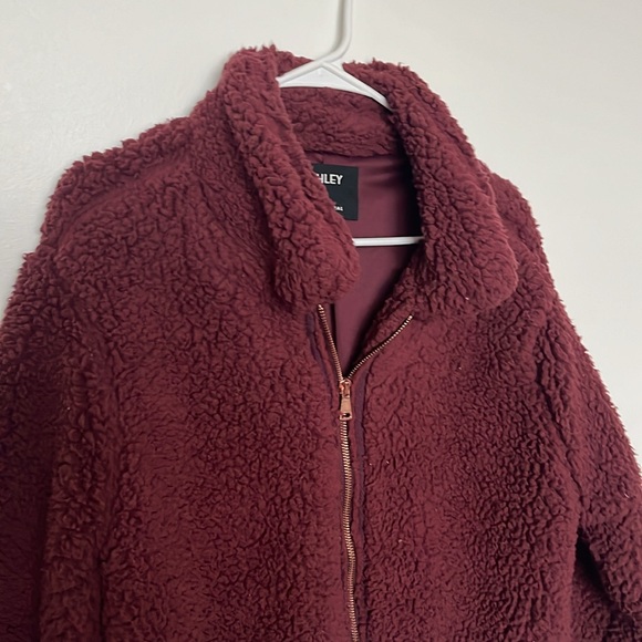 Ashley by 26 International Burgundy Sherpa Jacket, like new - Picture 3 of 6